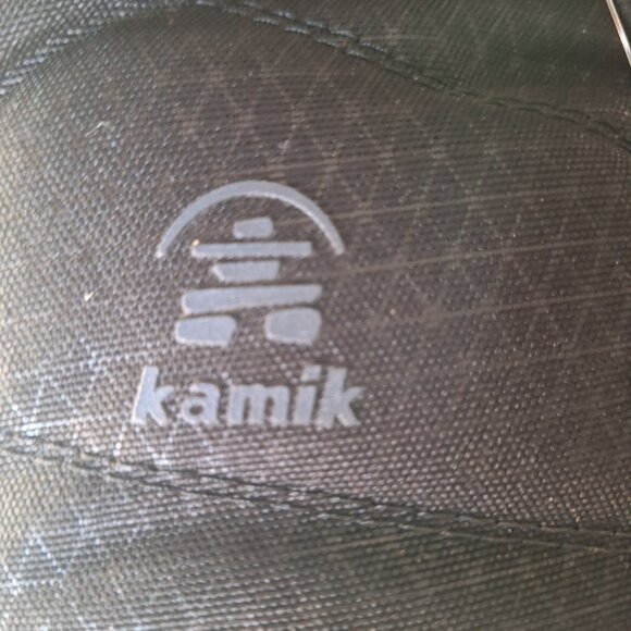 Kamik black with gray fur boots - Picture 2 of 3